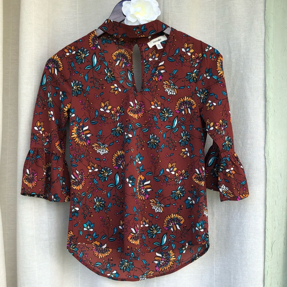Choker-neckline Blouse